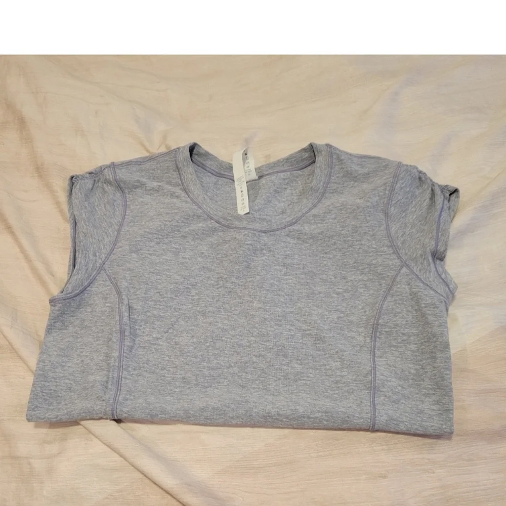 Lululemon gray cap sleeve yoga exercise casual Athletic shirt size 8
